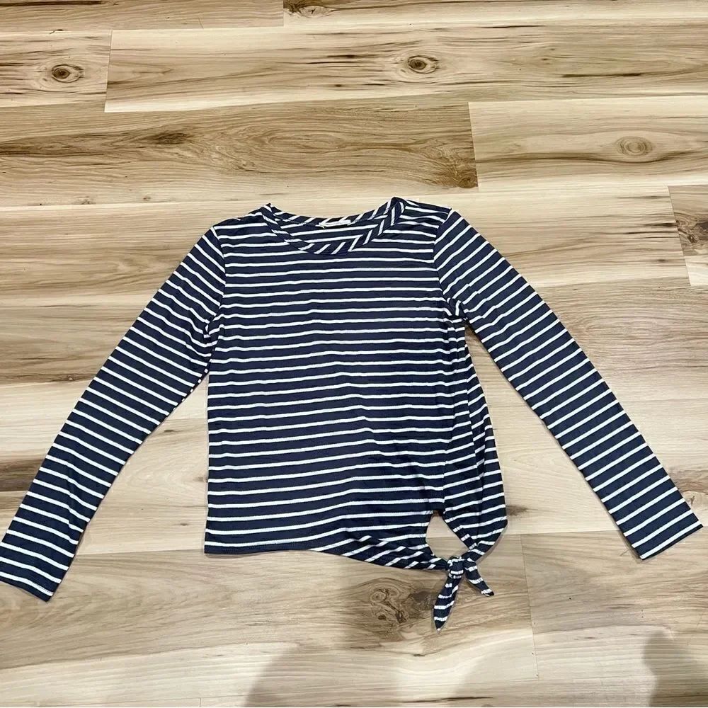Olivia Rae Blue and White Knot Long Sleeve Top Women’s Small
